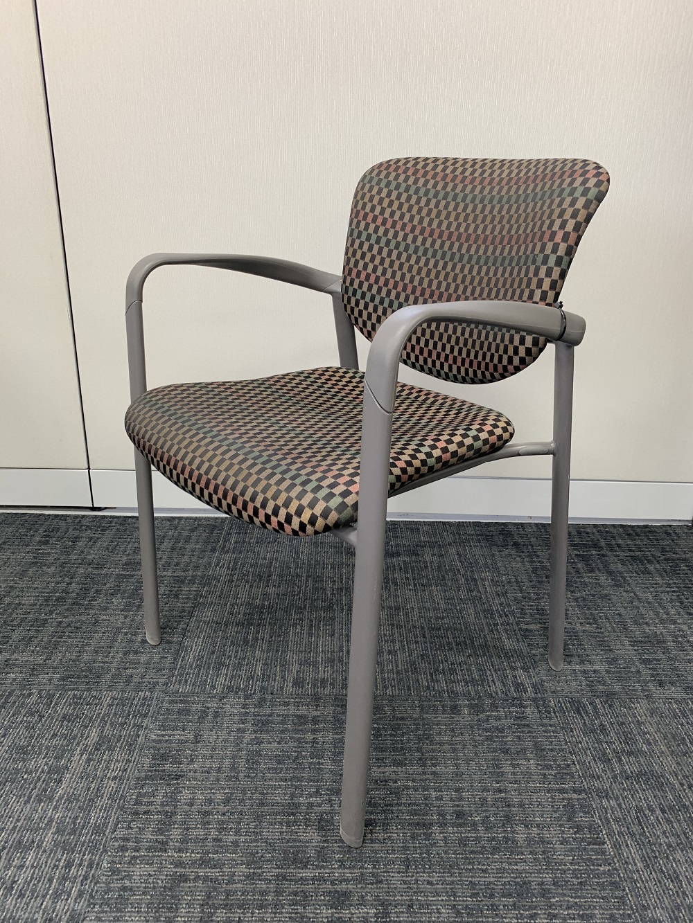 Haworth Improv Visitor Chair Graphite Frame with Chequered Fabric