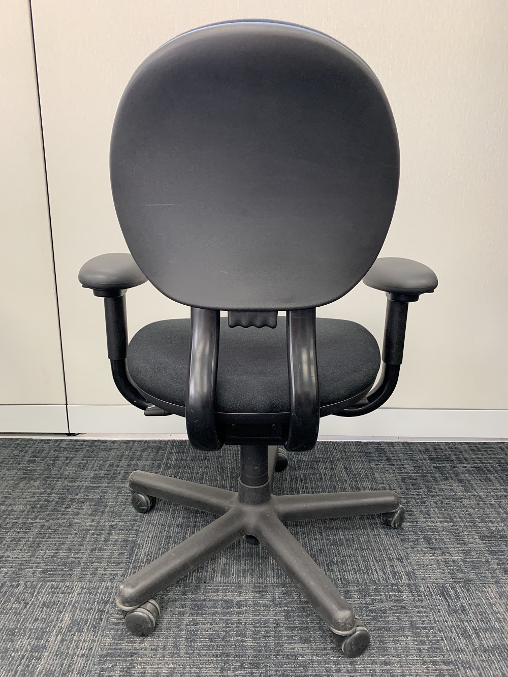 Steelcase Criterion in Black